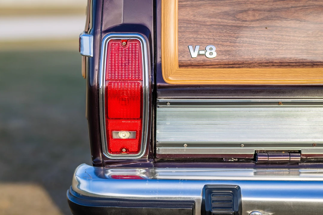 1990 Jeep SJ Grand Wagoneer - Image 31 of 31