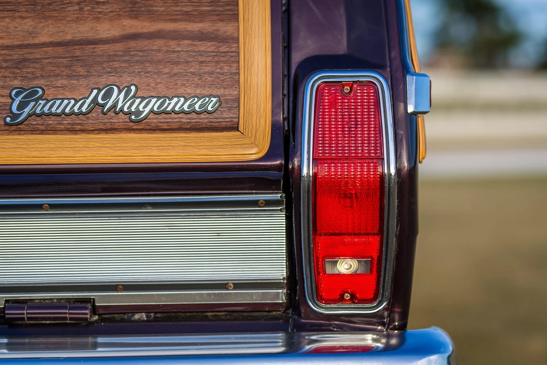 1990 Jeep SJ Grand Wagoneer - Image 30 of 31