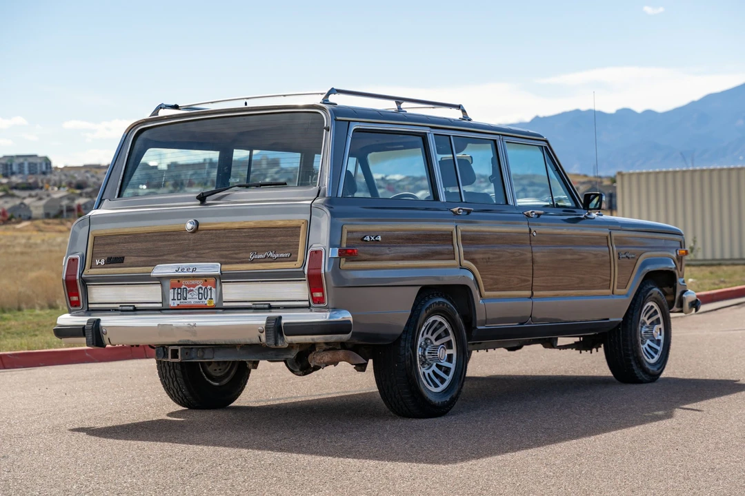 1991 Jeep SJ Grand Wagoneer - Image 4 of 31