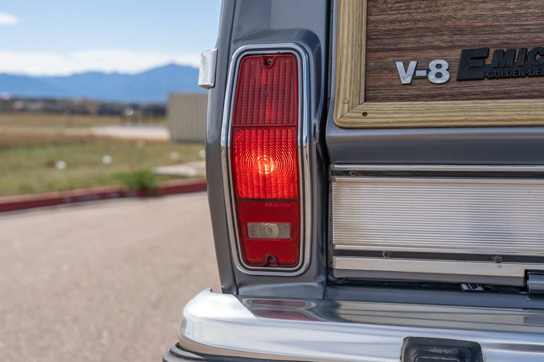 1991 Jeep SJ Grand Wagoneer - Image 20 of 31