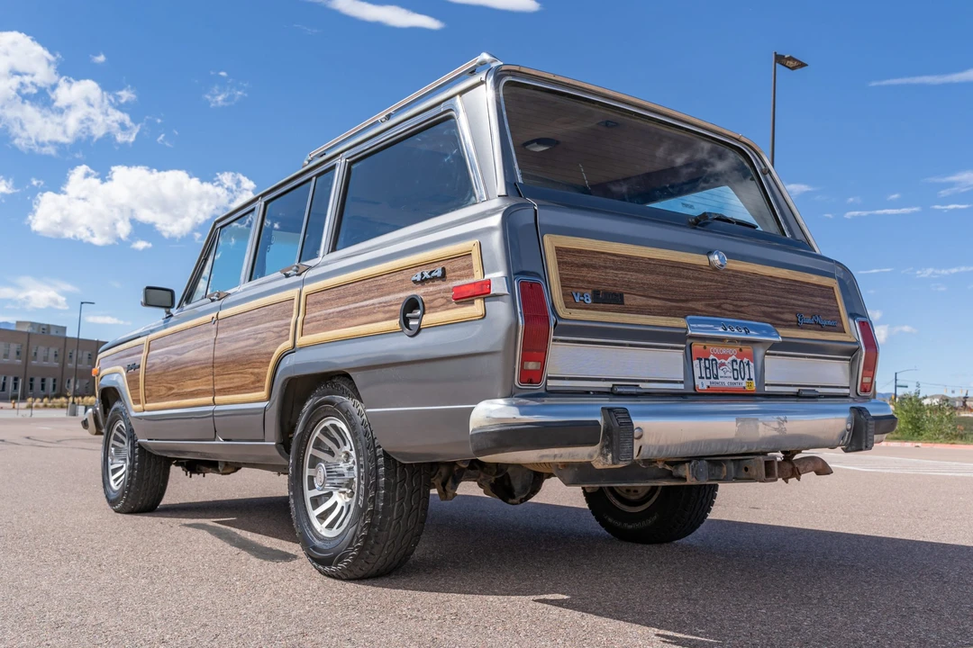 1991 Jeep SJ Grand Wagoneer - Image 10 of 31