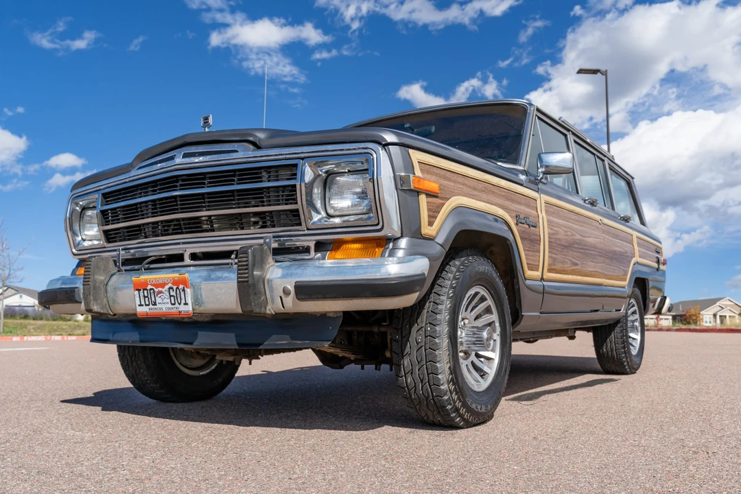 1991 Jeep SJ Grand Wagoneer - Image 9 of 31