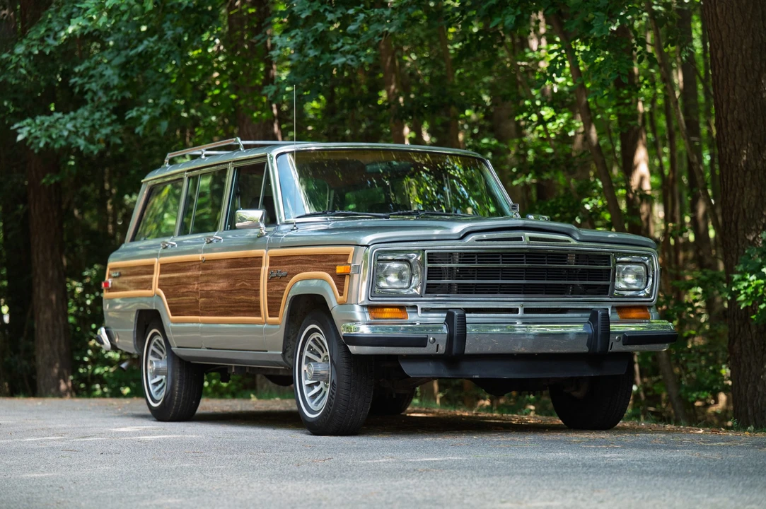 1991 Jeep SJ Grand Wagoneer - Image 5 of 31