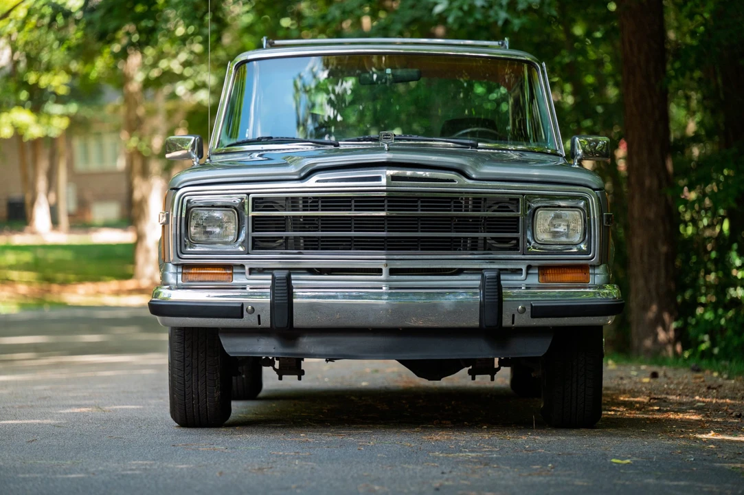 1991 Jeep SJ Grand Wagoneer - Image 3 of 31