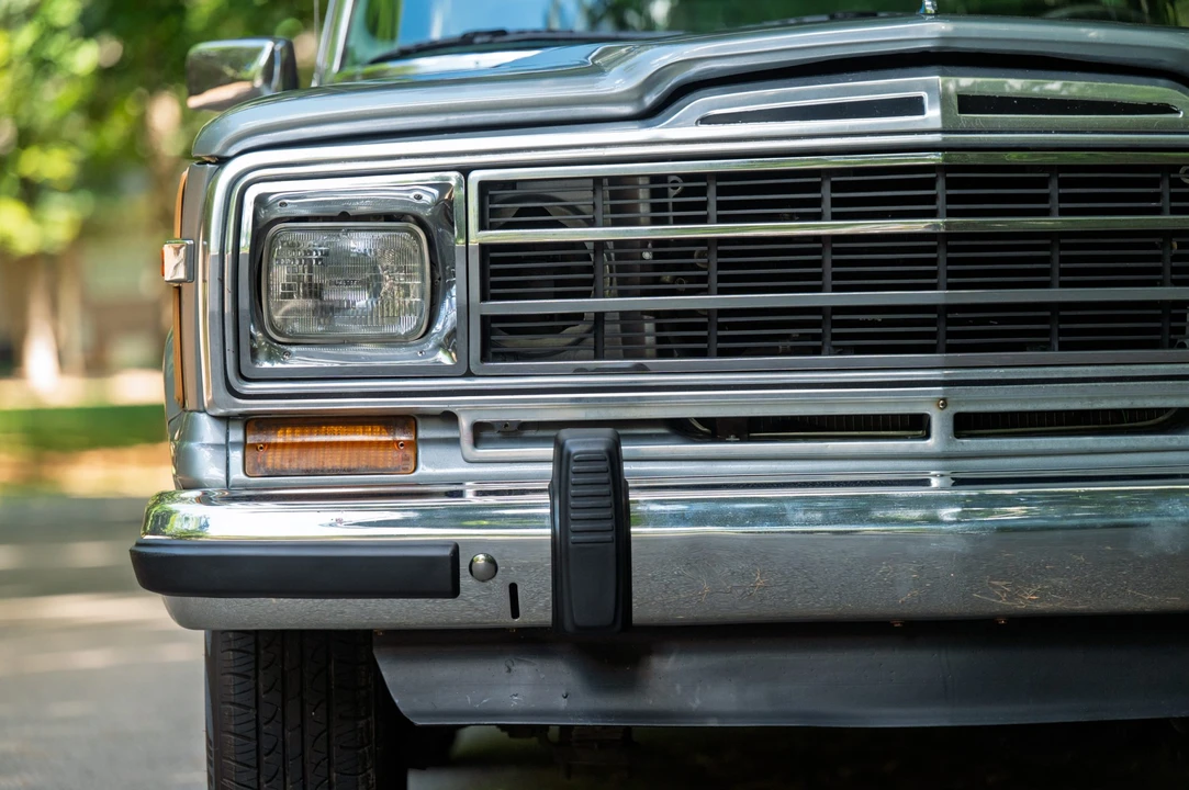 1991 Jeep SJ Grand Wagoneer - Image 17 of 31
