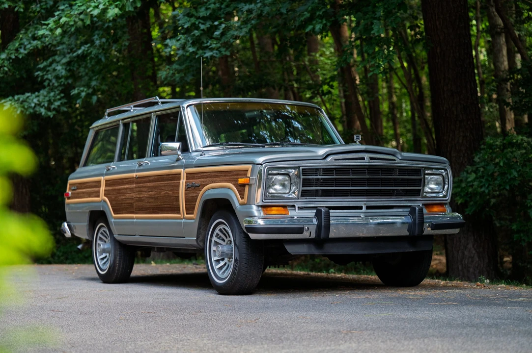 1991 Jeep SJ Grand Wagoneer - Image 6 of 31
