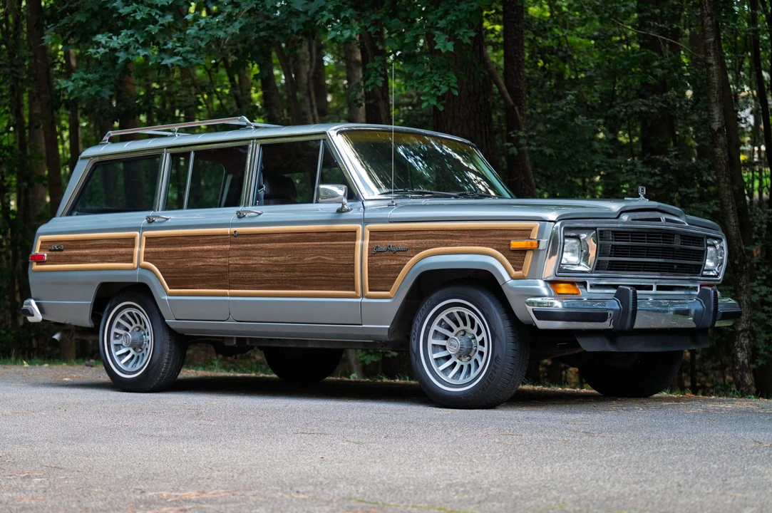1991 Jeep SJ Grand Wagoneer - Image 10 of 31
