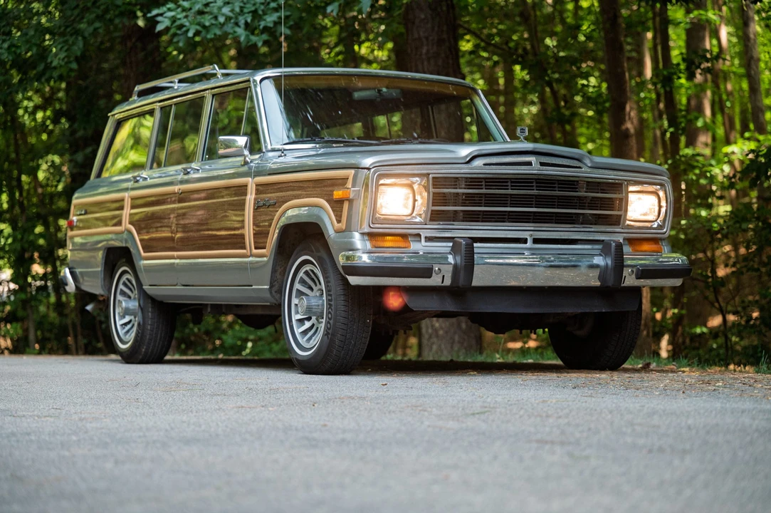 1991 Jeep SJ Grand Wagoneer - Image 8 of 31