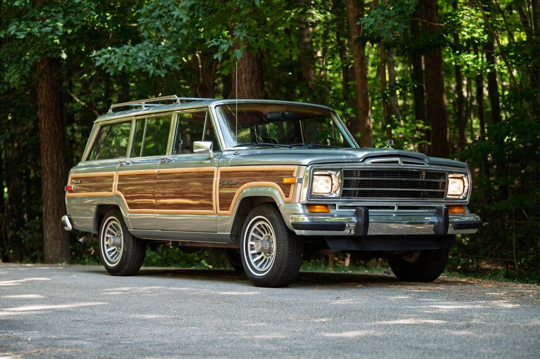1991 Jeep SJ Grand Wagoneer - Image 9 of 31