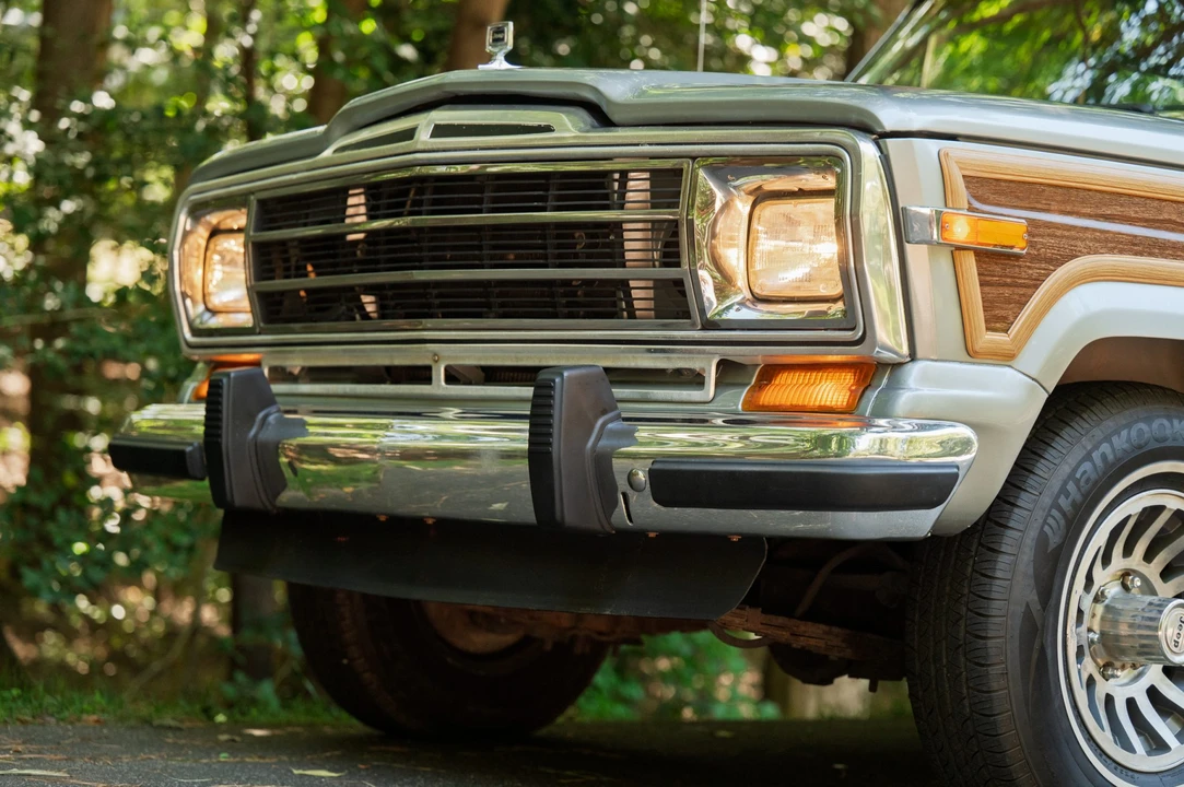 1991 Jeep SJ Grand Wagoneer - Image 21 of 31