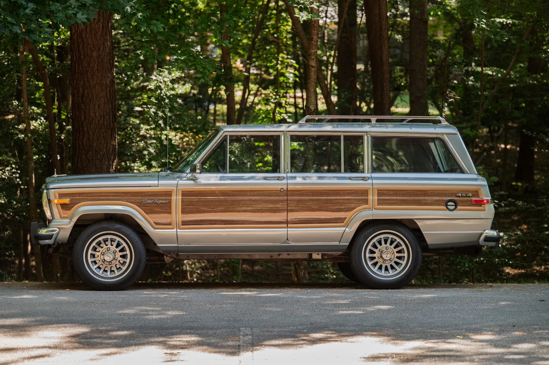 1991 Jeep SJ Grand Wagoneer - Image 16 of 31