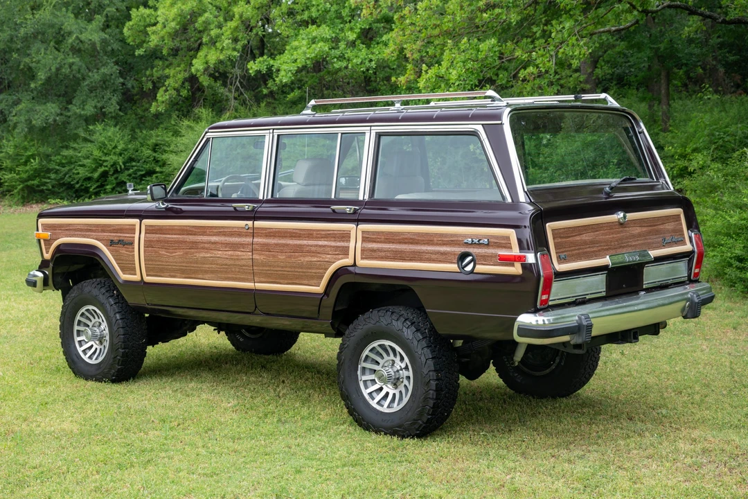 1991 Jeep SJ Grand Wagoneer - Image 5 of 31
