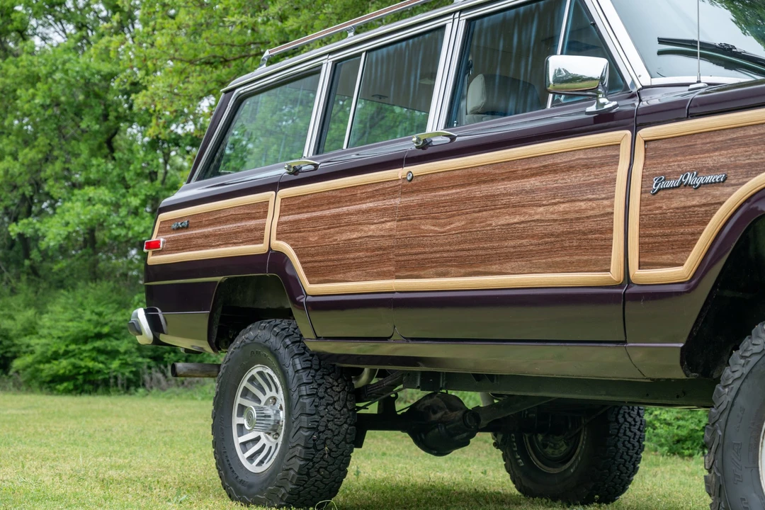 1991 Jeep SJ Grand Wagoneer - Image 26 of 31