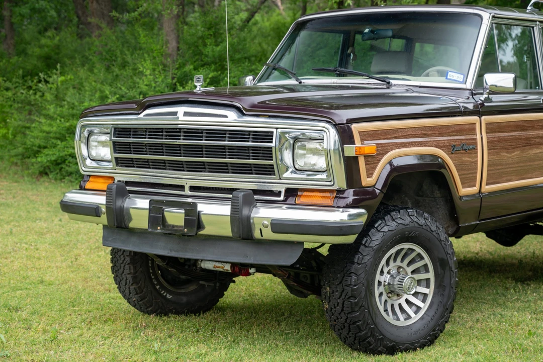1991 Jeep SJ Grand Wagoneer - Image 14 of 31