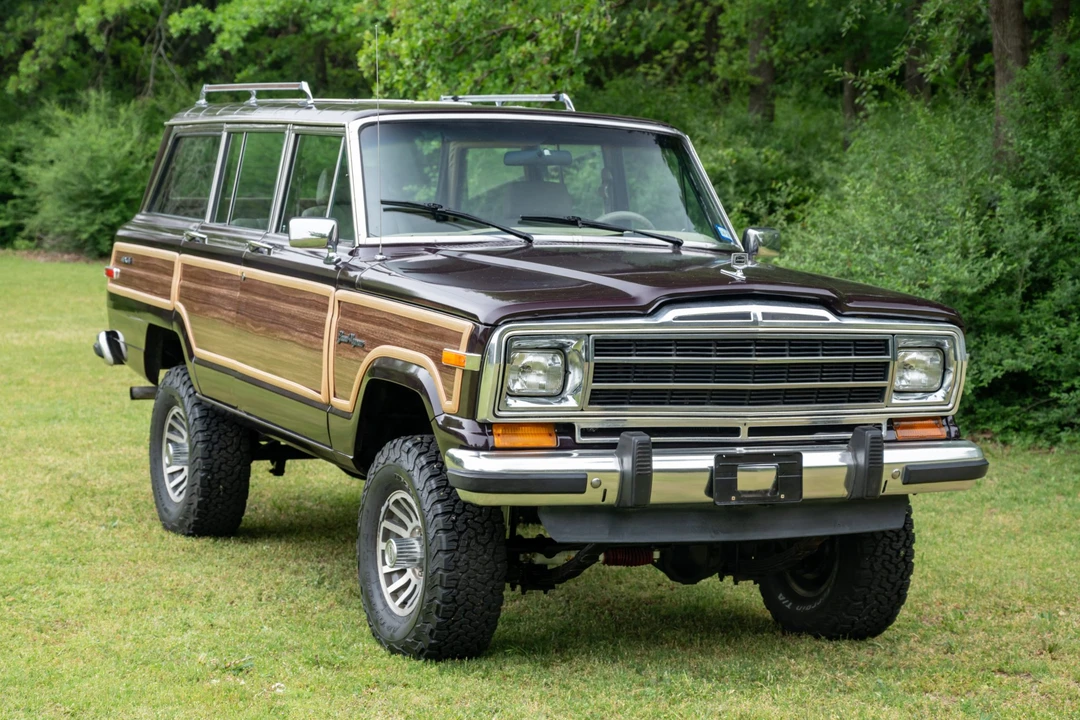 1991 Jeep SJ Grand Wagoneer - Image 10 of 31