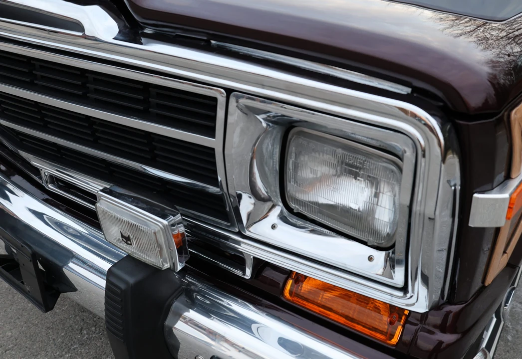 1991 Jeep SJ Grand Wagoneer - Image 21 of 31