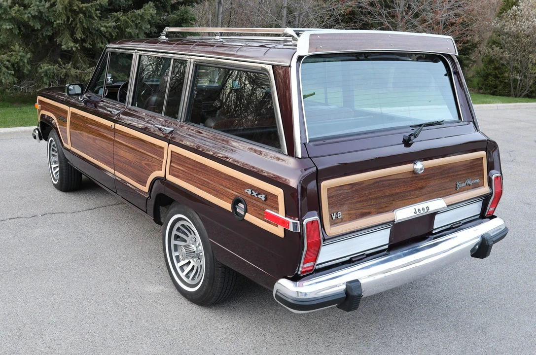 1991 Jeep SJ Grand Wagoneer - Image 16 of 31