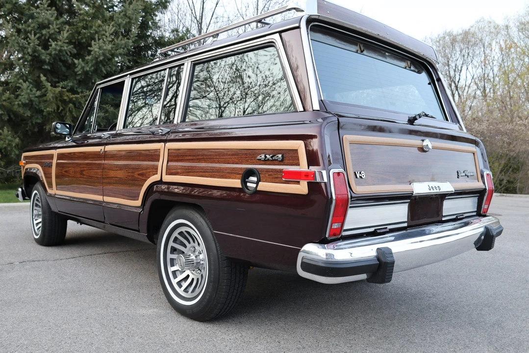 1991 Jeep SJ Grand Wagoneer - Image 15 of 31
