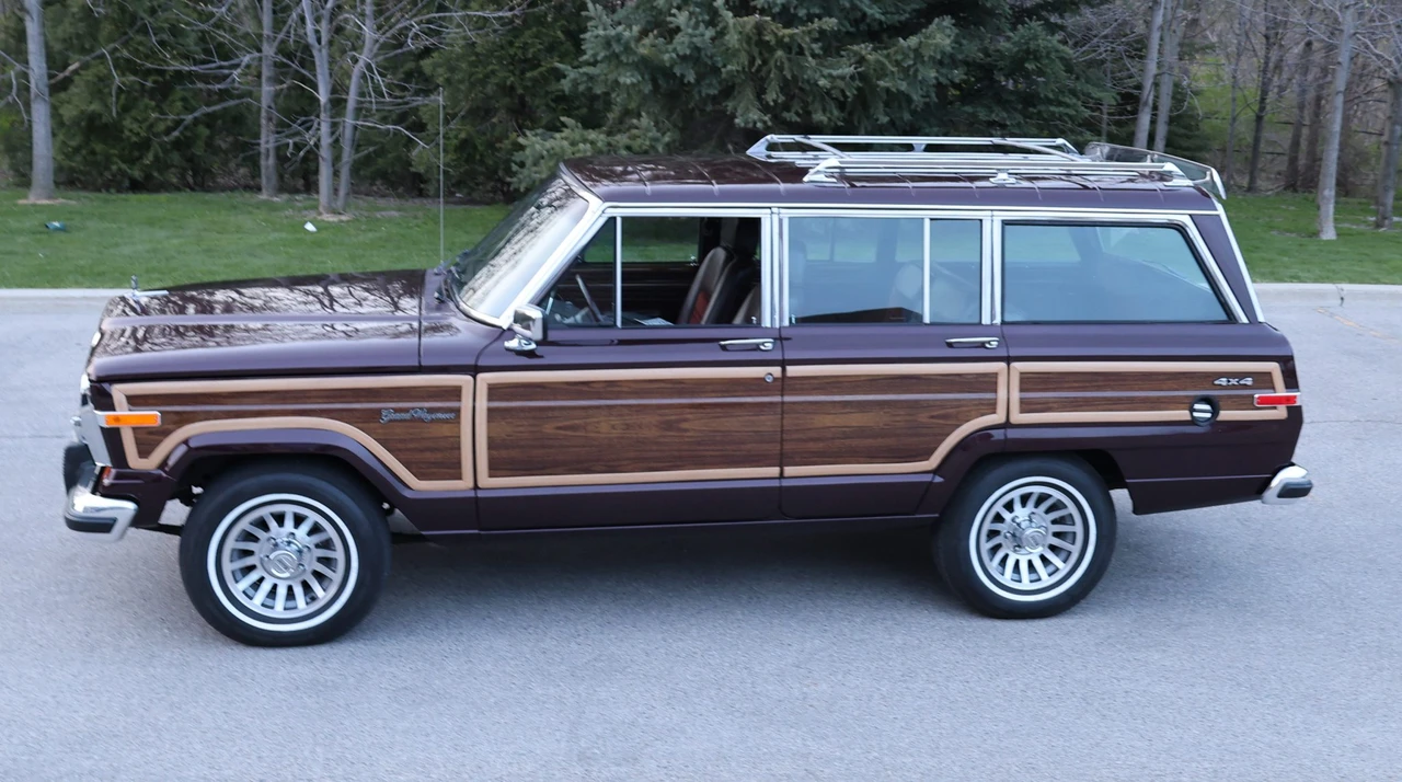 1991 Jeep SJ Grand Wagoneer - Image 18 of 31