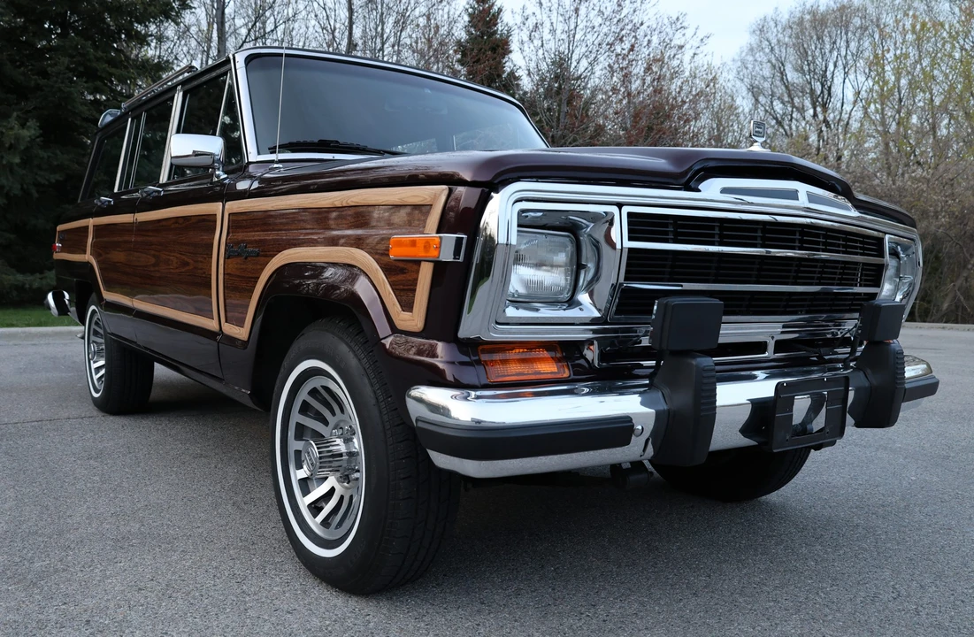 1991 Jeep SJ Grand Wagoneer - Image 9 of 31
