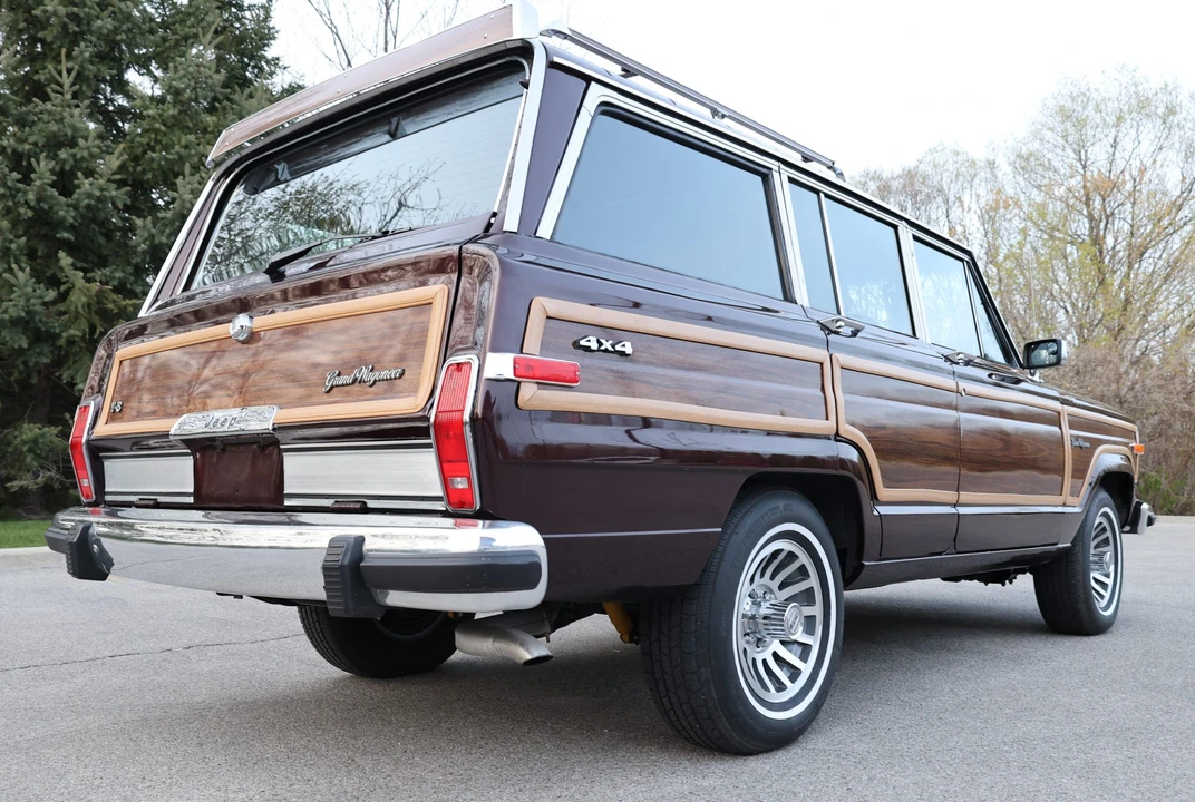 1991 Jeep SJ Grand Wagoneer - Image 13 of 31