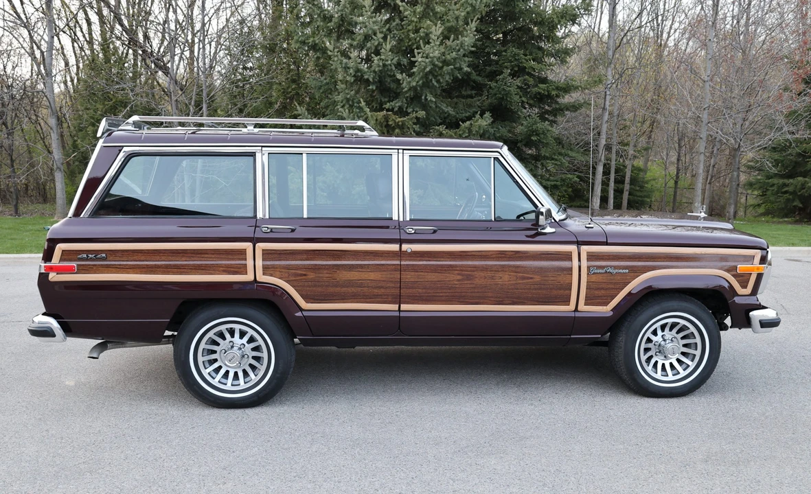 1991 Jeep SJ Grand Wagoneer - Image 11 of 31