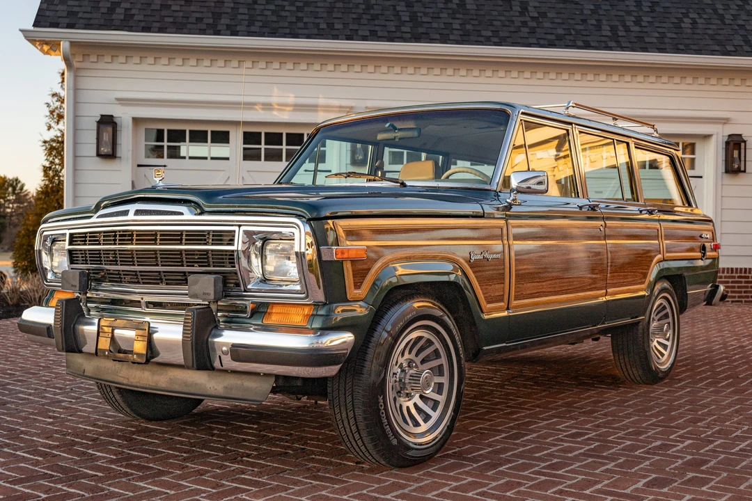 1991 Jeep SJ Grand Wagoneer - Image 6 of 31