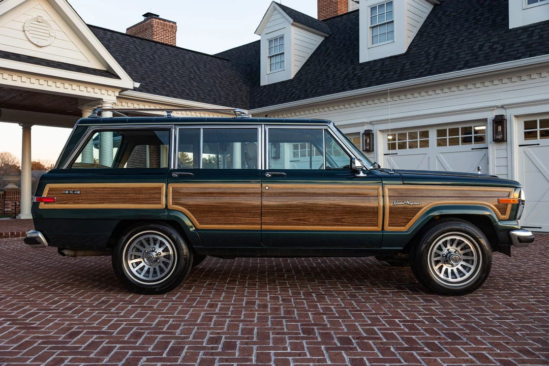 1991 Jeep SJ Grand Wagoneer - Image 28 of 31