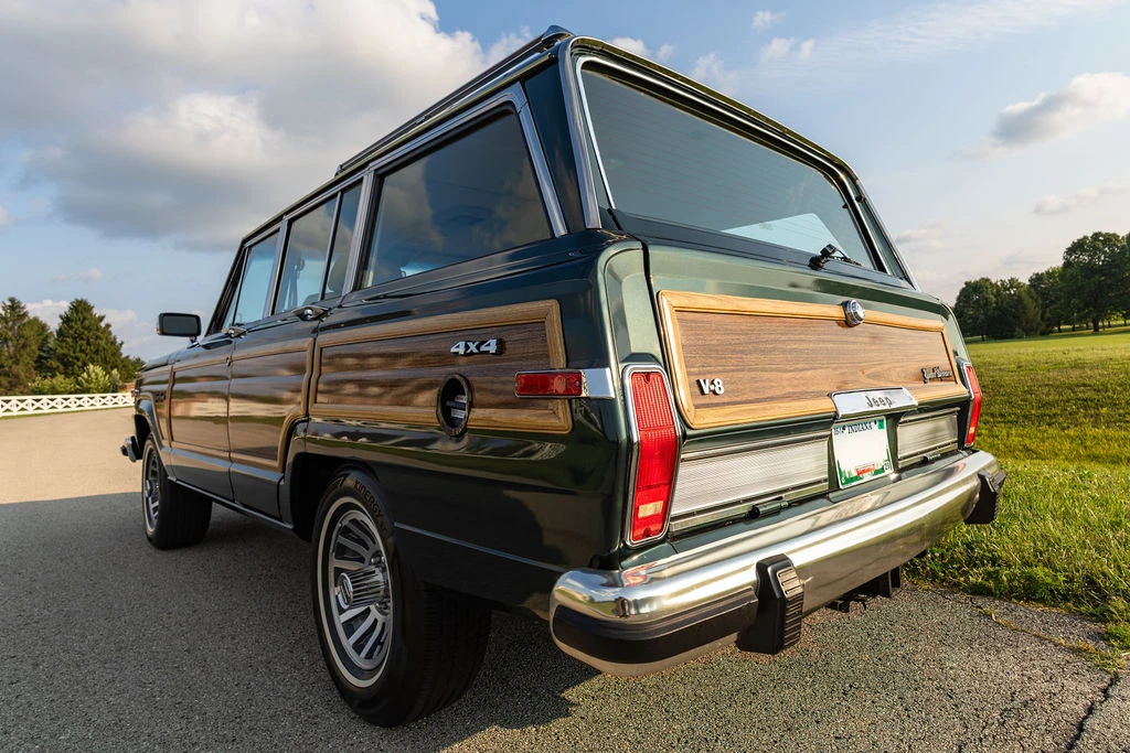 1991 Jeep SJ Grand Wagoneer - Image 19 of 31