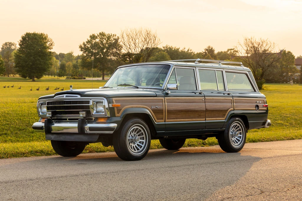 1991 Jeep SJ Grand Wagoneer - Image 14 of 31