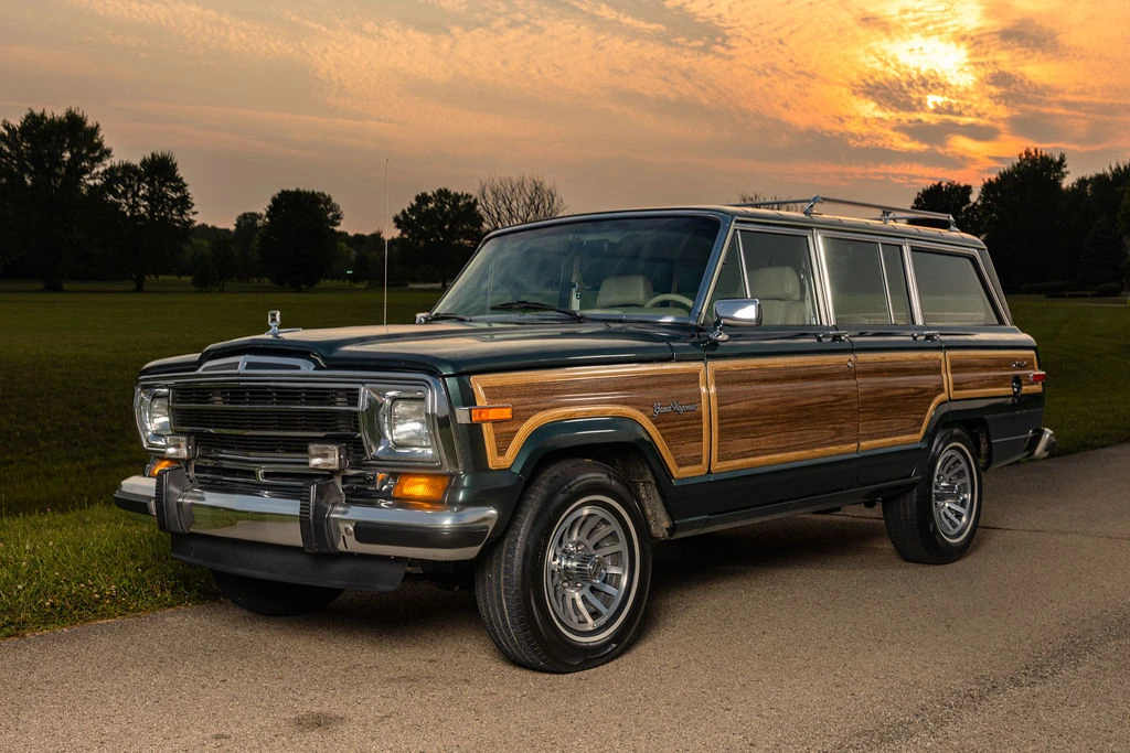 1991 Jeep SJ Grand Wagoneer - Image 13 of 31