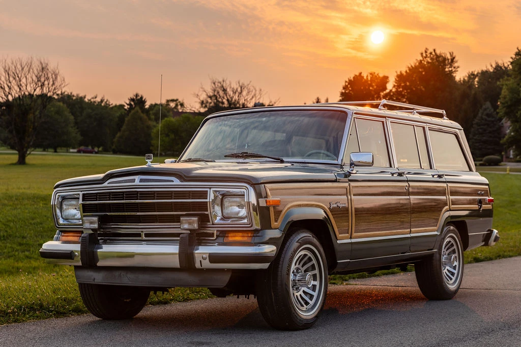 1991 Jeep SJ Grand Wagoneer - Image 8 of 31