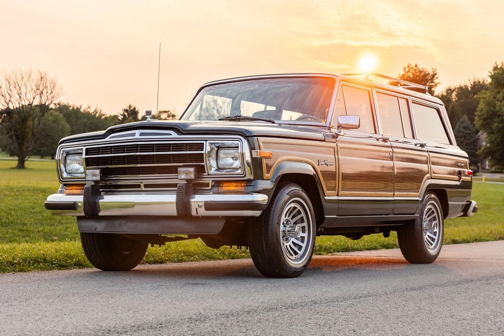 1991 Jeep SJ Grand Wagoneer - Image 4 of 31