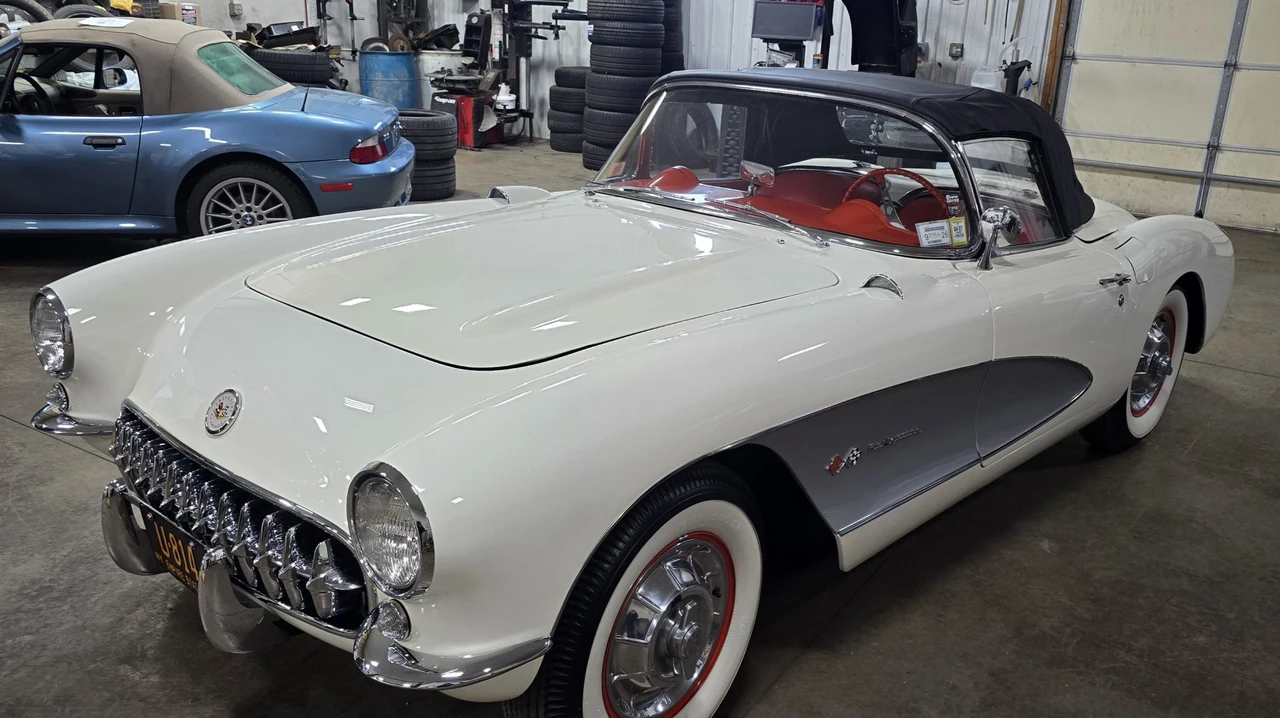 1957 Chevrolet Corvette C1 - Image 10 of 31