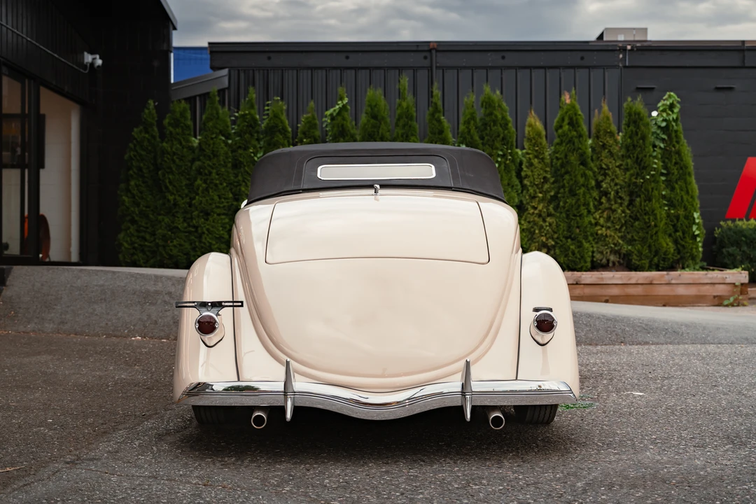 1935 Ford Model 48 & 68 - Image 18 of 31