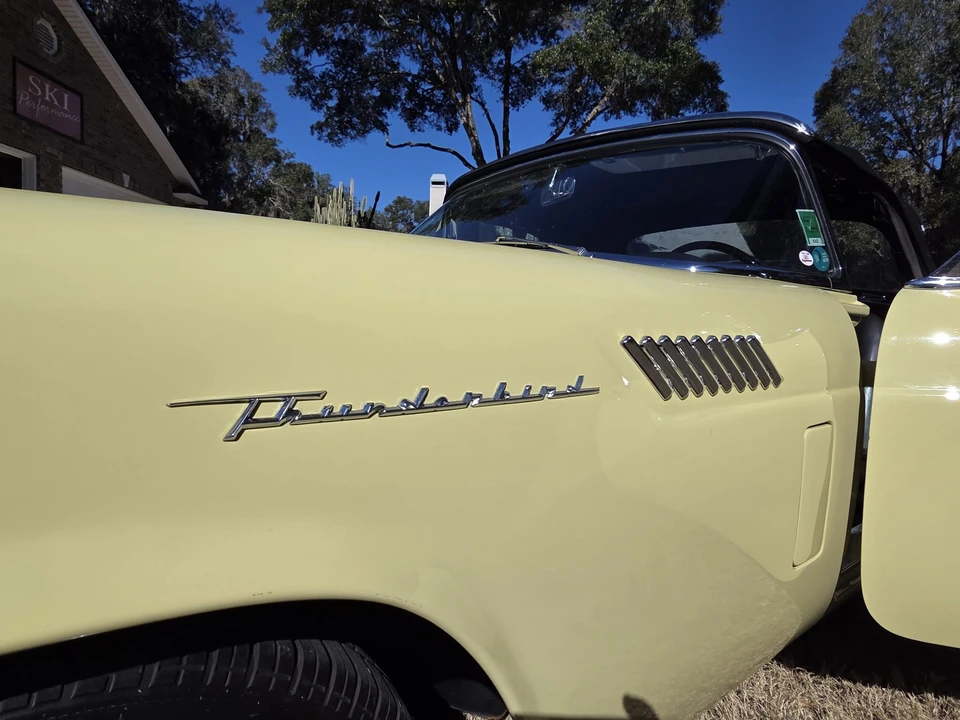 1957 Ford Thunderbird 1st Gen - Image 26 of 31