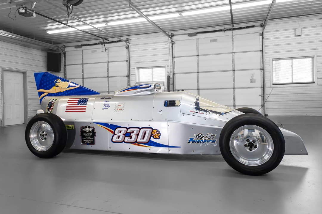 Vehicle image 14 of 31