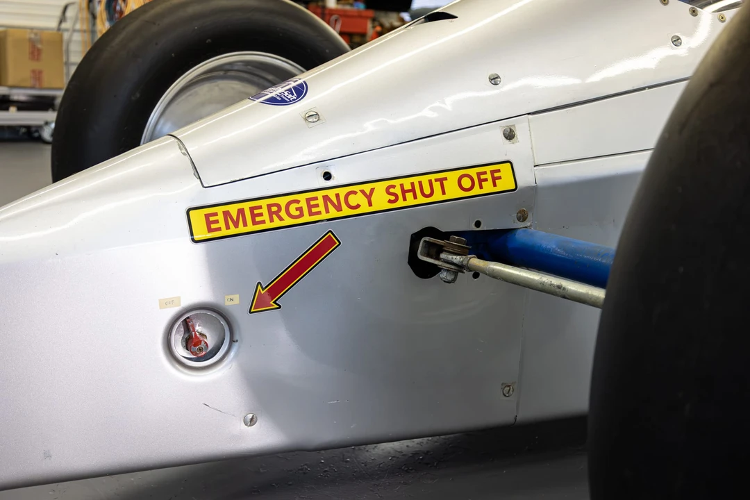 Vehicle image 27 of 31
