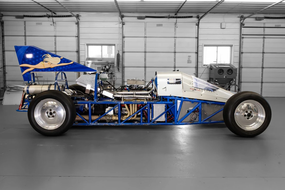 Vehicle image 25 of 31