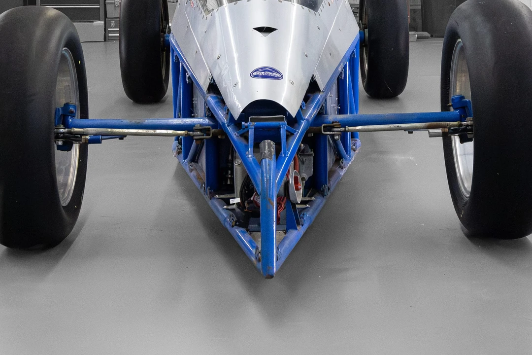 Vehicle image 21 of 31