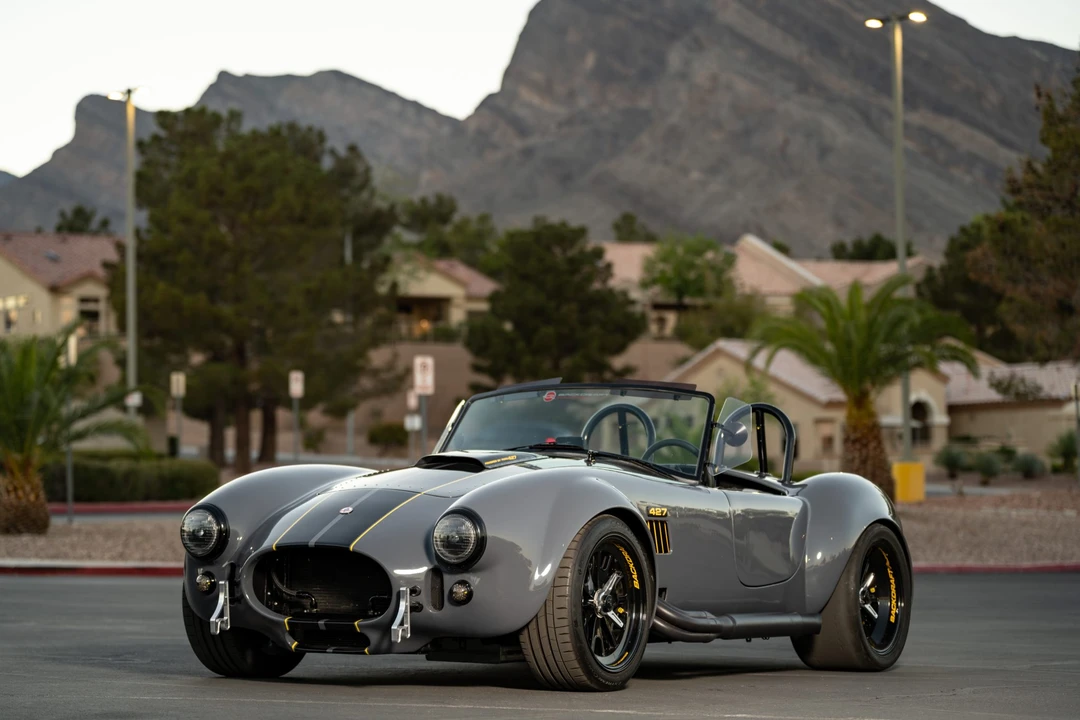 Shelby Cobra Replica - Image 2 of 31