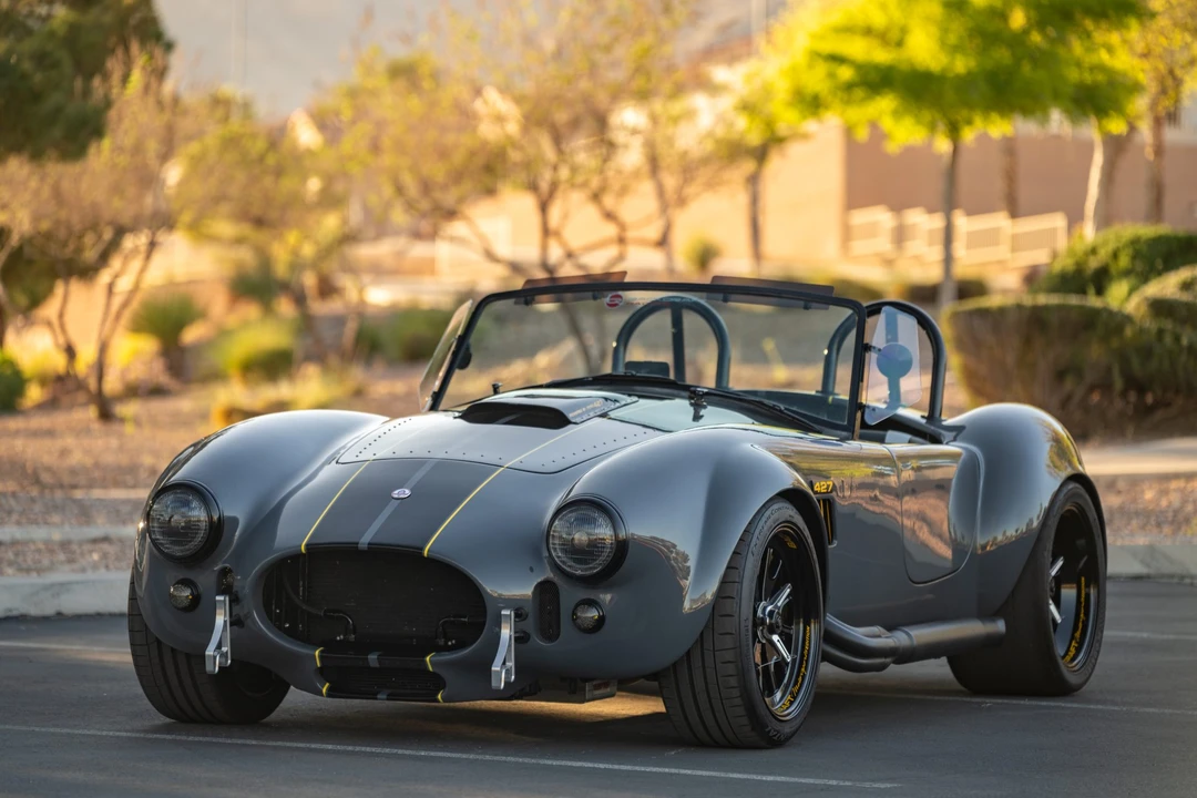 Shelby Cobra Replica - Image 11 of 31