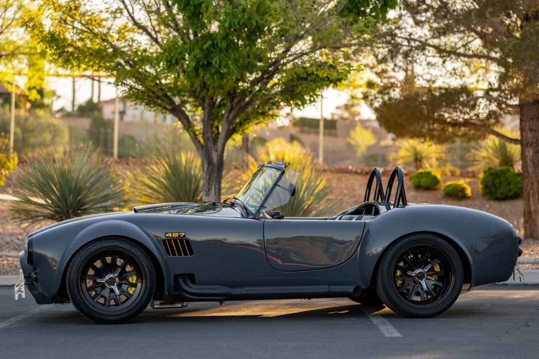 Shelby Cobra Replica - Image 14 of 31