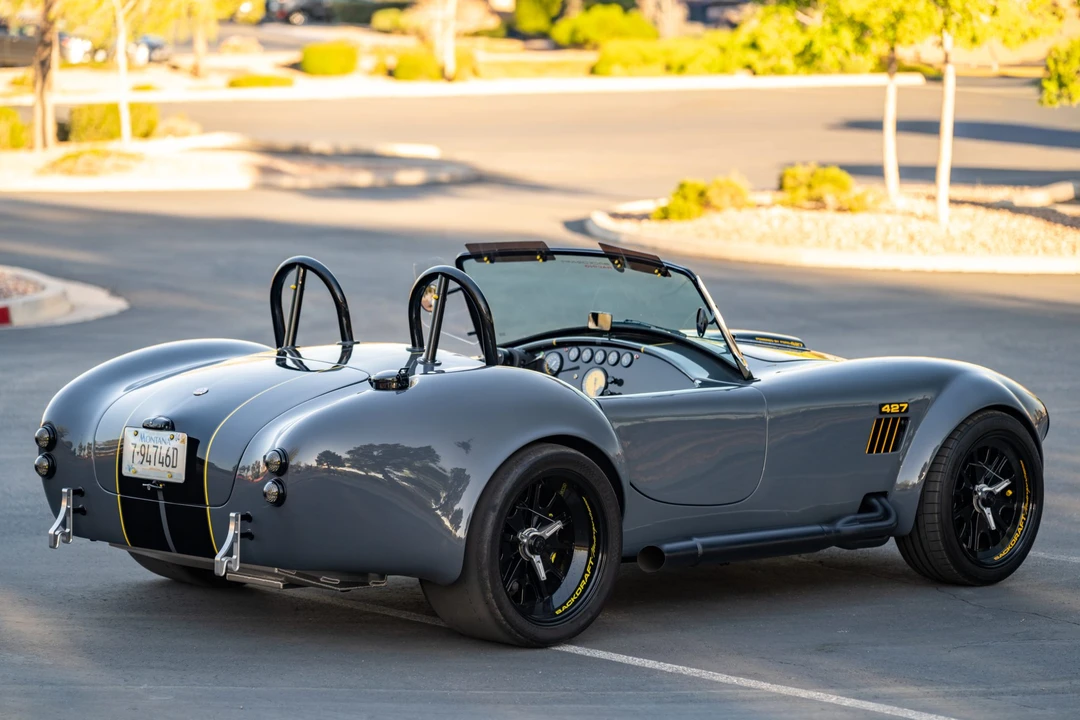 Shelby Cobra Replica - Image 17 of 31