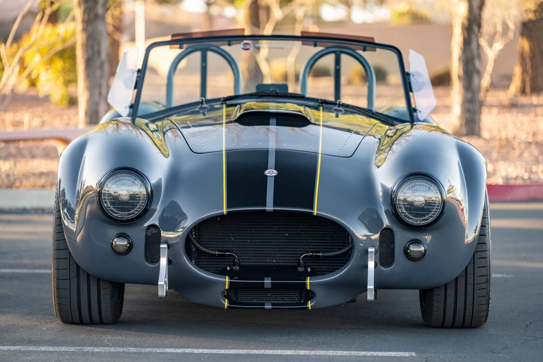 Shelby Cobra Replica - Image 21 of 31