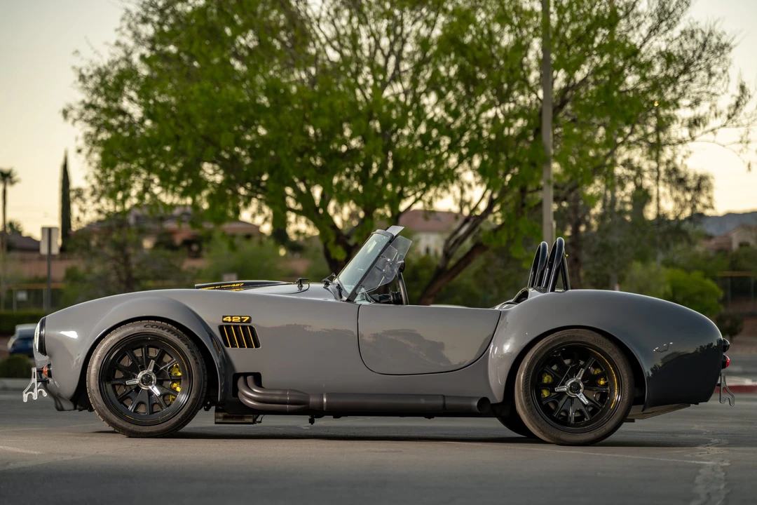 Shelby Cobra Replica - Image 3 of 31