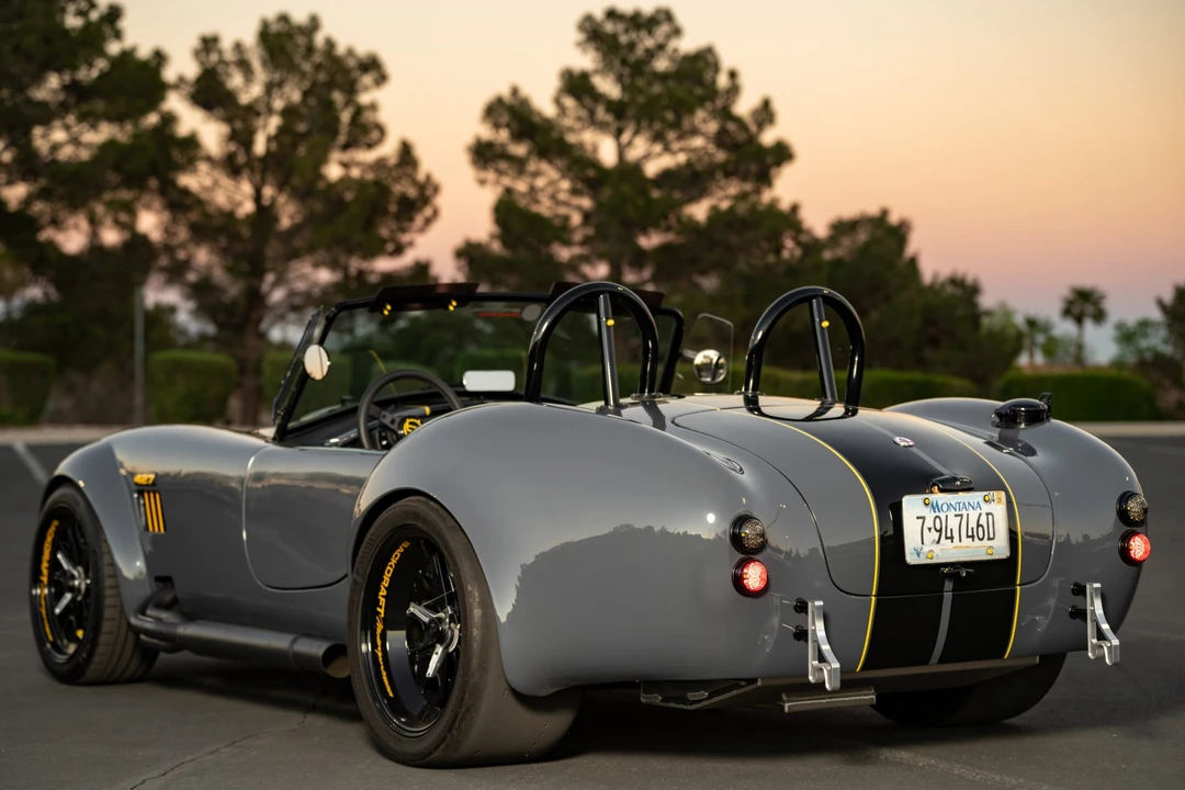 Shelby Cobra Replica - Image 4 of 31