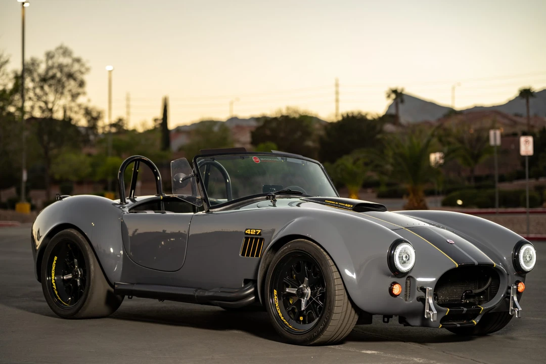 Shelby Cobra Replica - Image 8 of 31