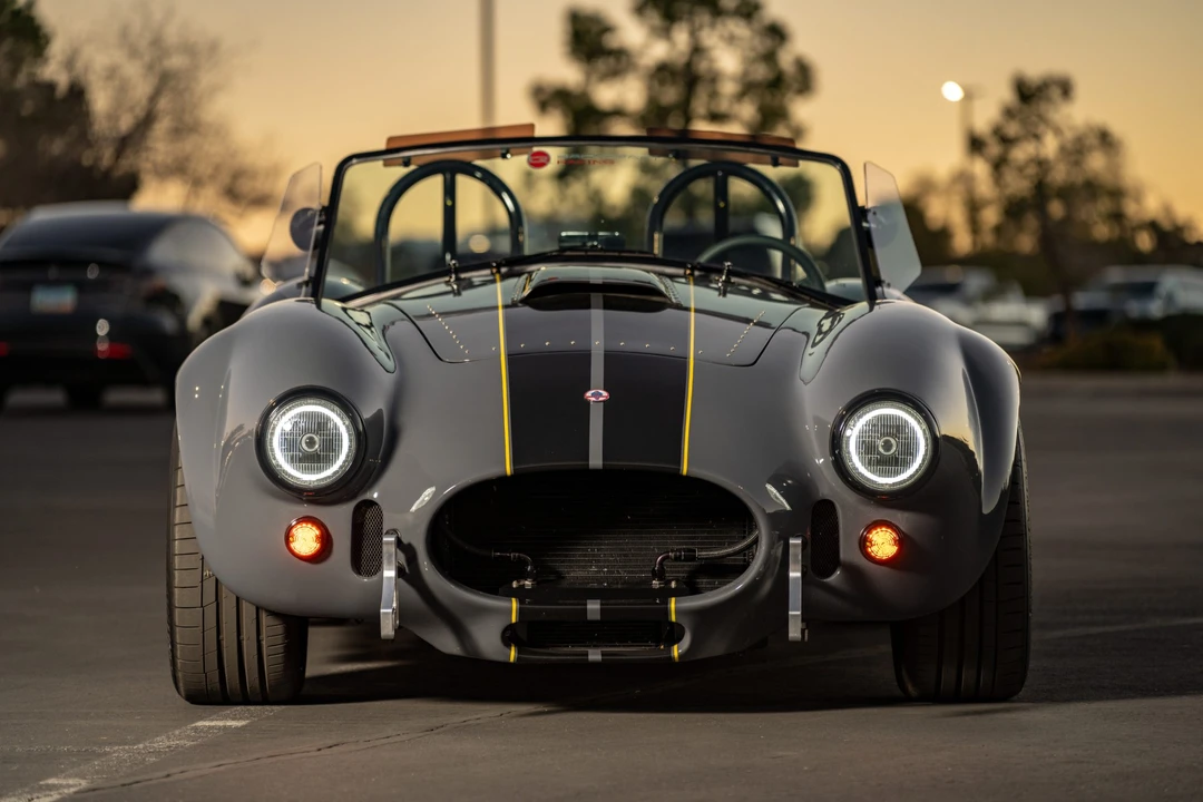 Shelby Cobra Replica - Image 9 of 31