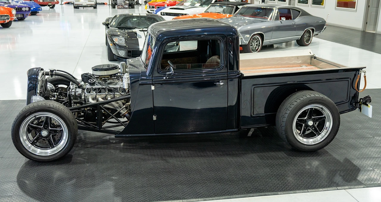 2022 Factory Five - Image 4 of 31